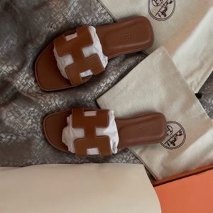 Hermes Oran Sandals in Brown color and Size 38/8